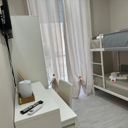 Residenza Esposito Πανσιόν 3*